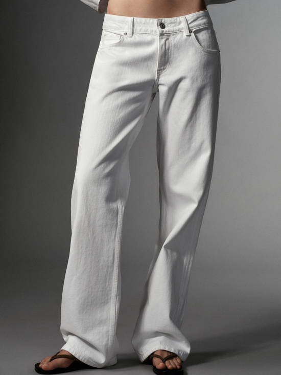 Zara Denim - NWOT Zara TRF LOW RISE WIDE LEG JEANS Size 0/25 (fits like a 2/26) 100% cotton